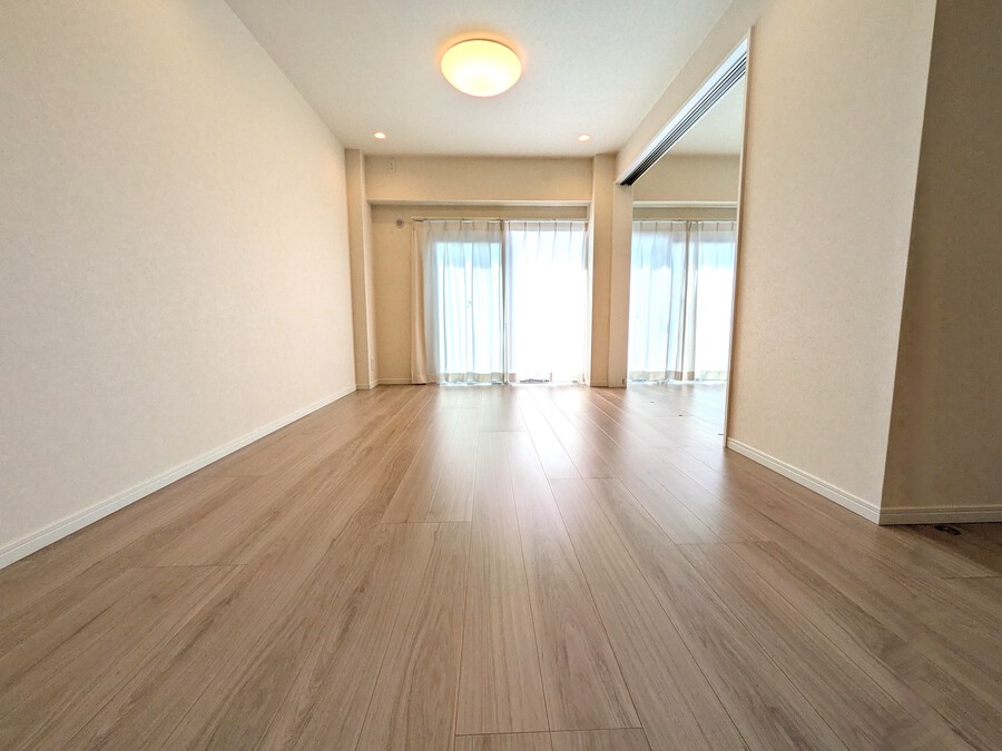 ヨークマート谷津店 700m 徒歩9分