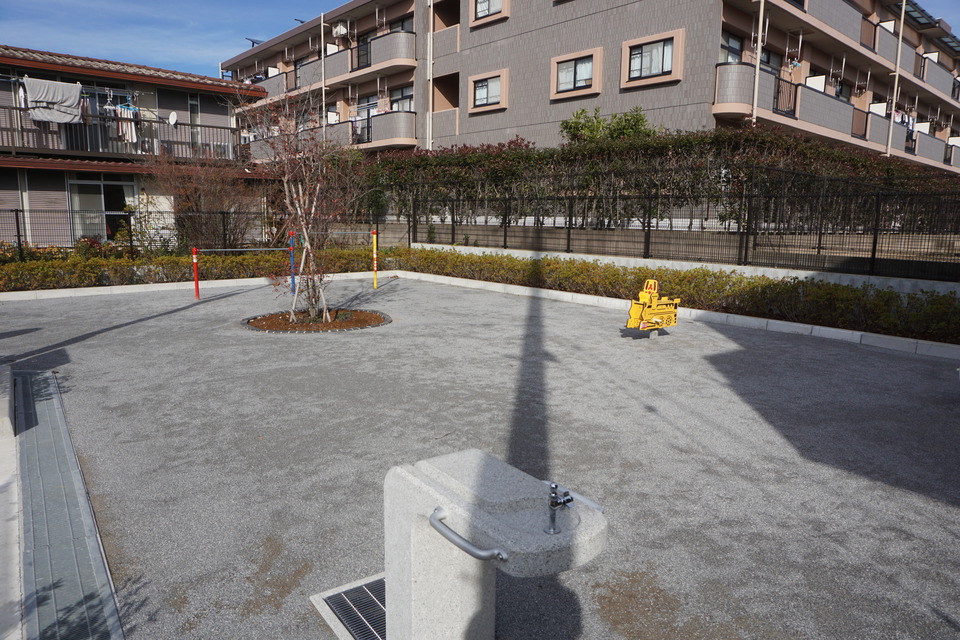 向山第９公園（かざみどり公園） 150m 徒歩2分