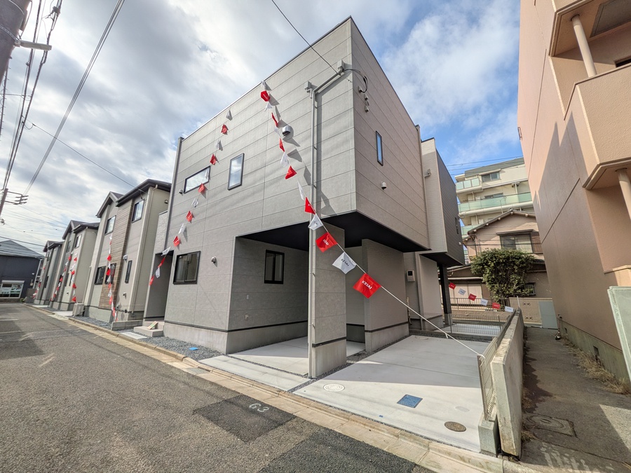 全2棟の分譲地。木造3階建て4LDK　