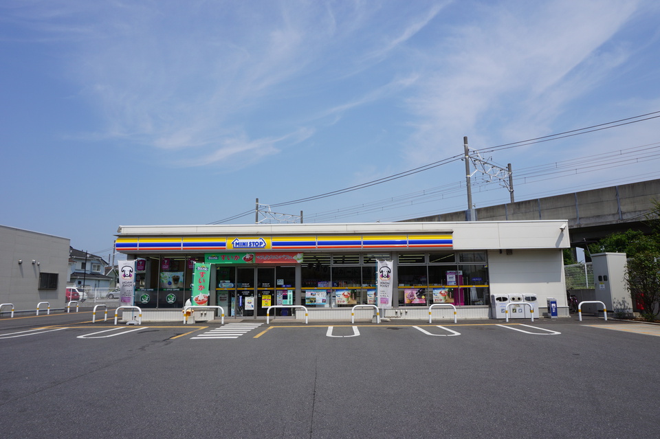 ミニストッップ八千代工業団地入口店 470m 徒歩6分