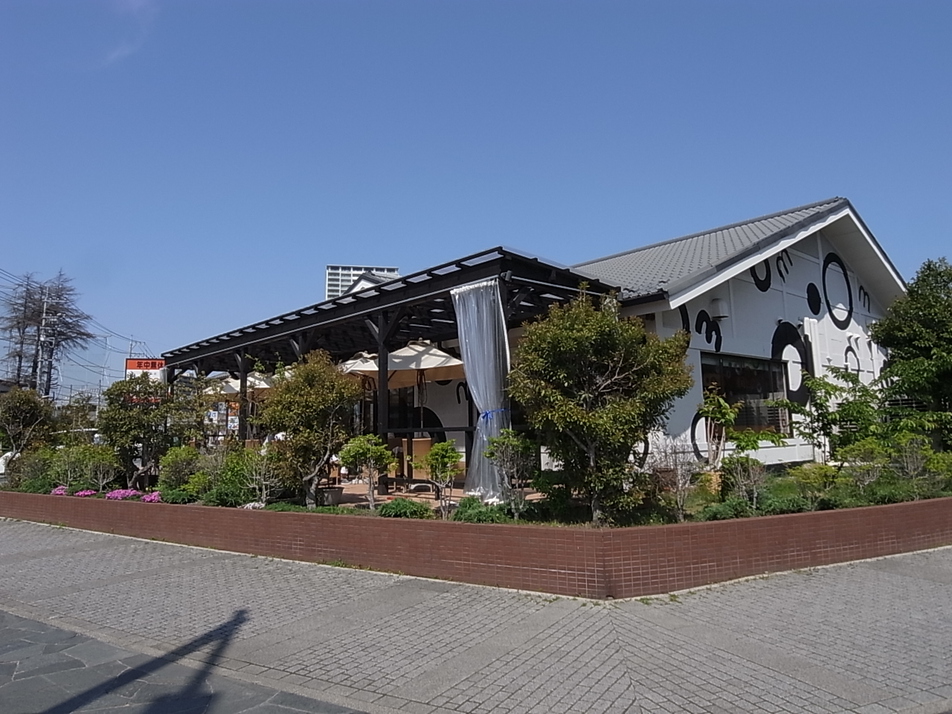 MOMOM(モーマム) 280m 徒歩4分