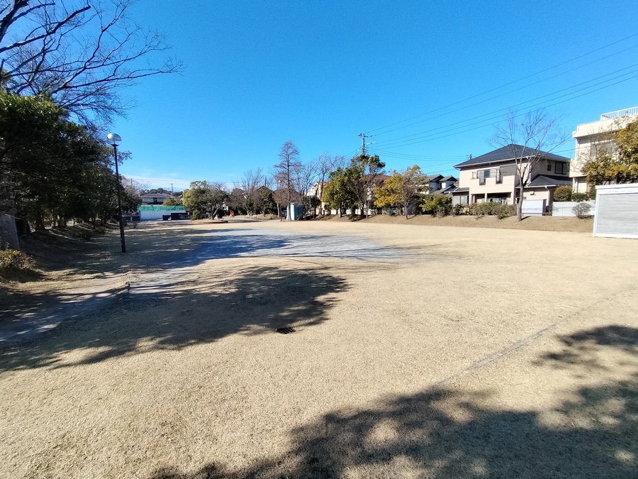 秋津4号児童公園 300m 徒歩4分