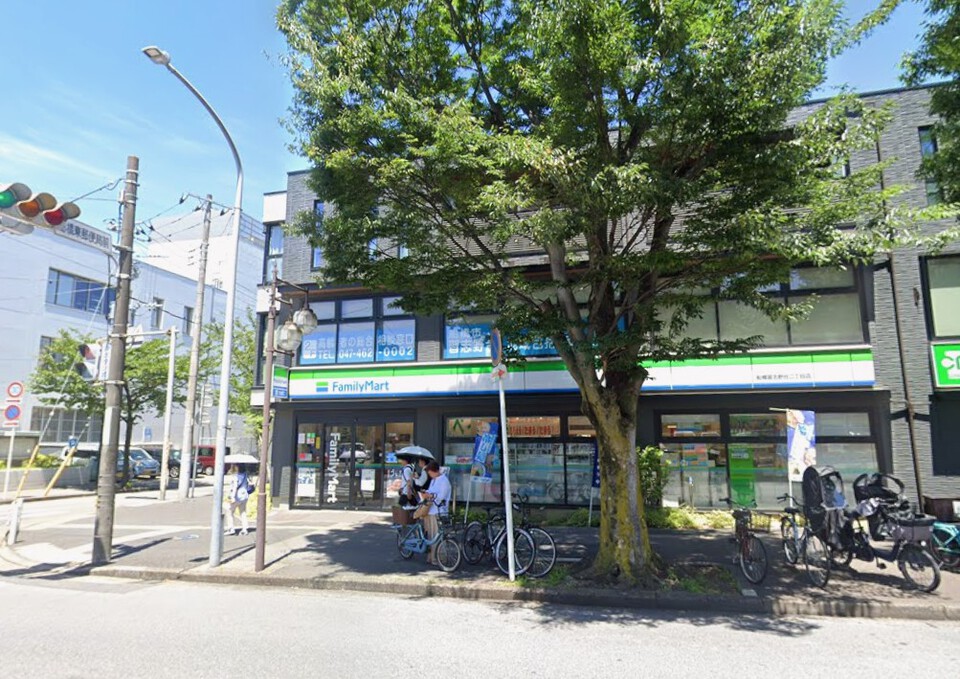 ファミリーマート船橋習志野台二丁目店 140m 徒歩2分