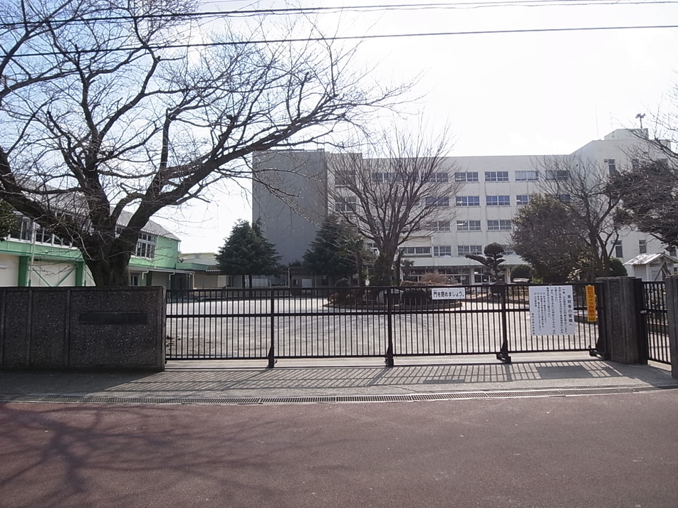 船橋市立薬円台南小学校 640m 徒歩8分
