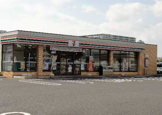 セブン‐イレブン 印西中央南店 360m 徒歩5分