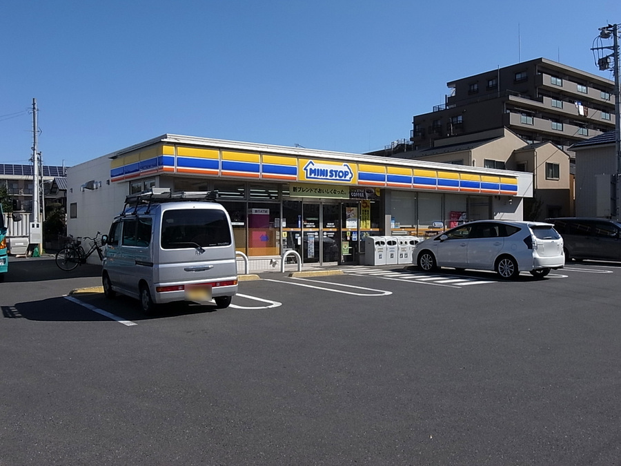 ミニストップ前原西4丁目店 310m 徒歩4分