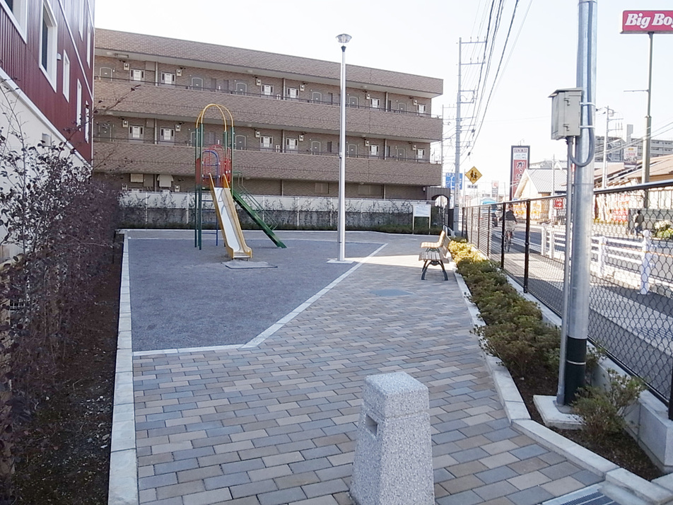 新木戸第3公園 400m 徒歩5分