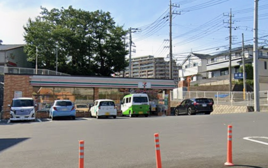 セブンイレブン八千代医療センター西入口 330m 徒歩5分