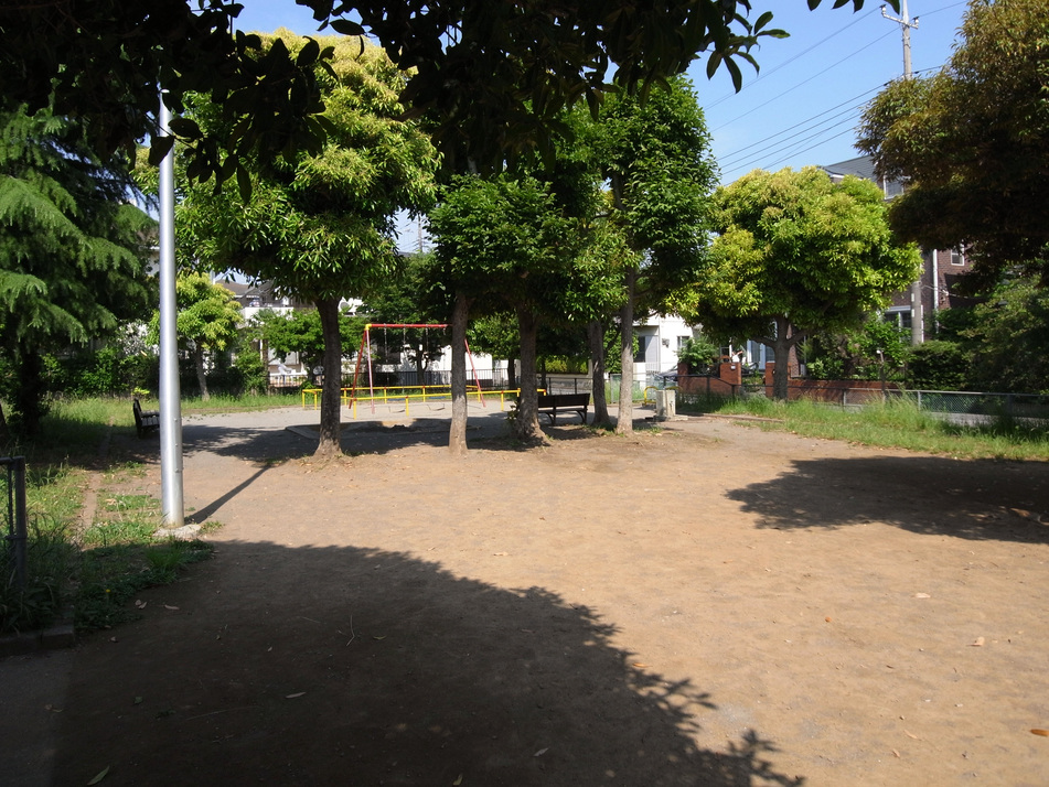 つばき公園 110m 徒歩2分