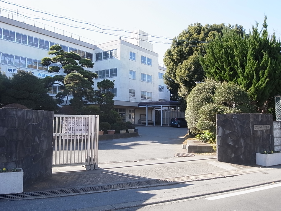 八千代市立八千代中学校 180m 徒歩3分