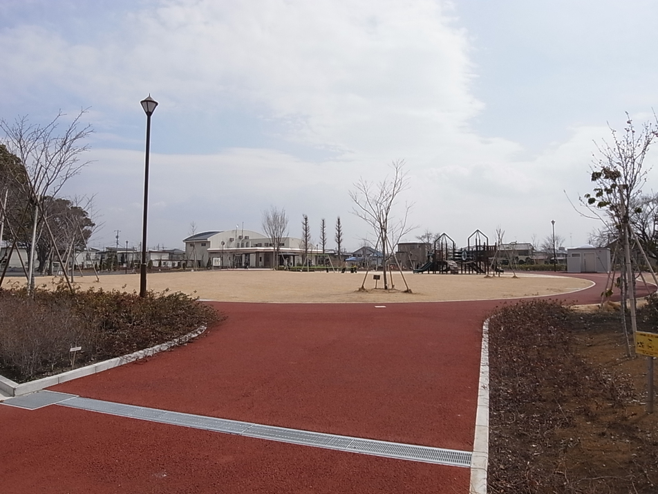 勝田台中央公園 290m 徒歩4分