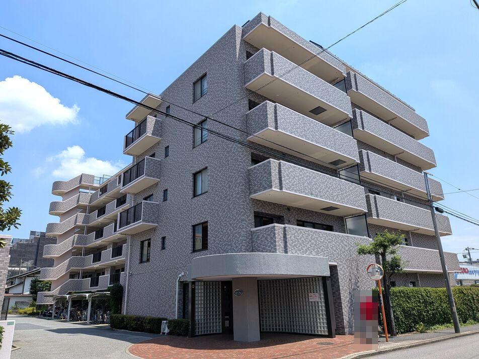 RC造7階建て、総戸数51戸
